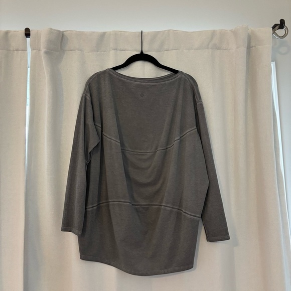 lulu lemon mineral wash longsleeve athletic top - Picture 3 of 4